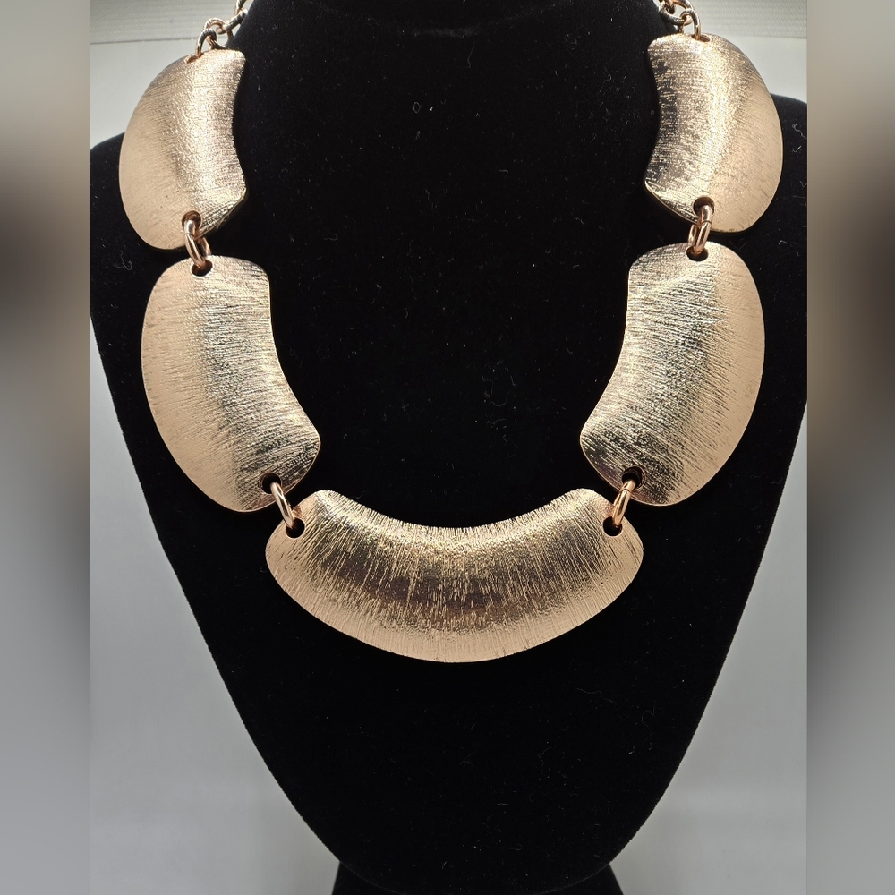 Heidi Klum Statement Necklace Versatile Brushed G… - image 3